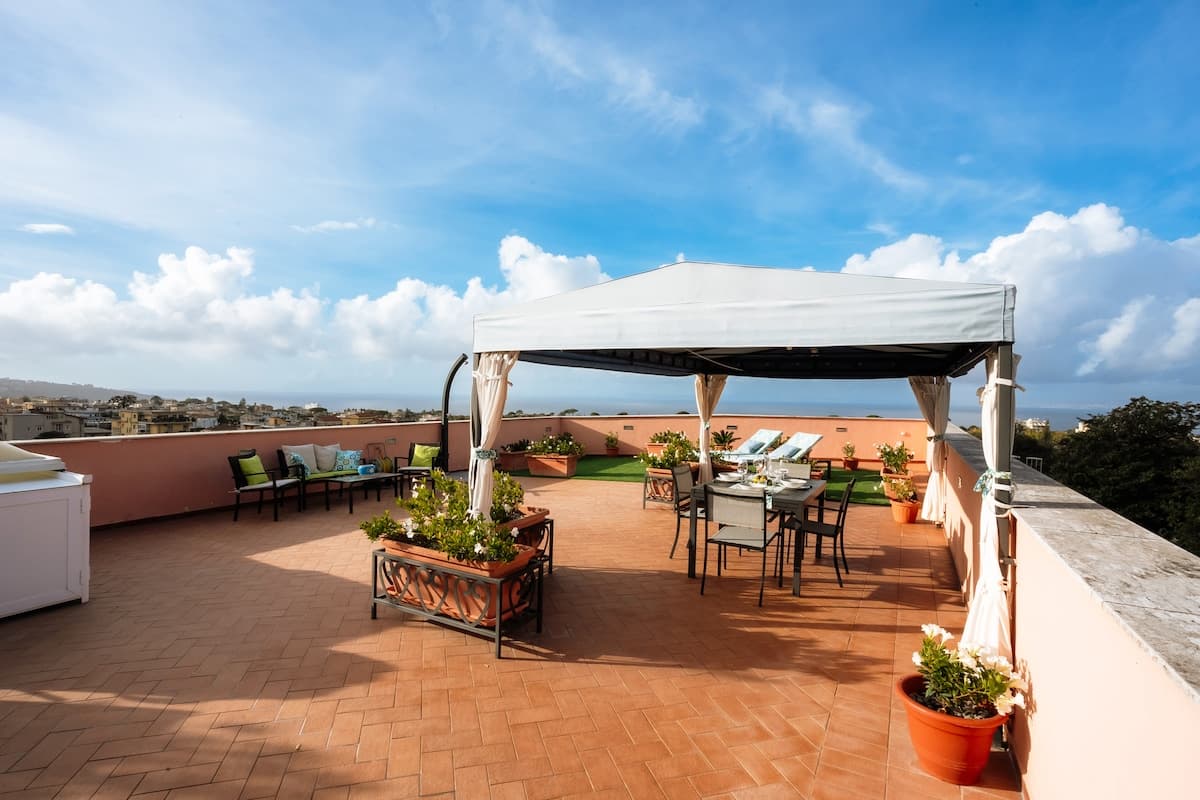 Photo of Terrasse du coucher de soleil - Côte de Sorrente - Sant'Agnello, NA, Italy, photo 1