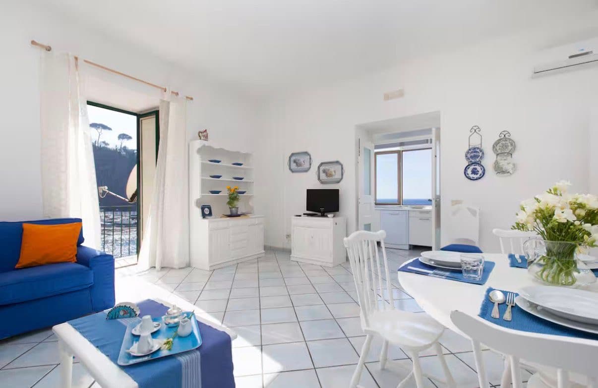 Photo of Appartement avec vue sur la mer à Marina Beach - Piano di Sorrento , NA, Italy, photo 7