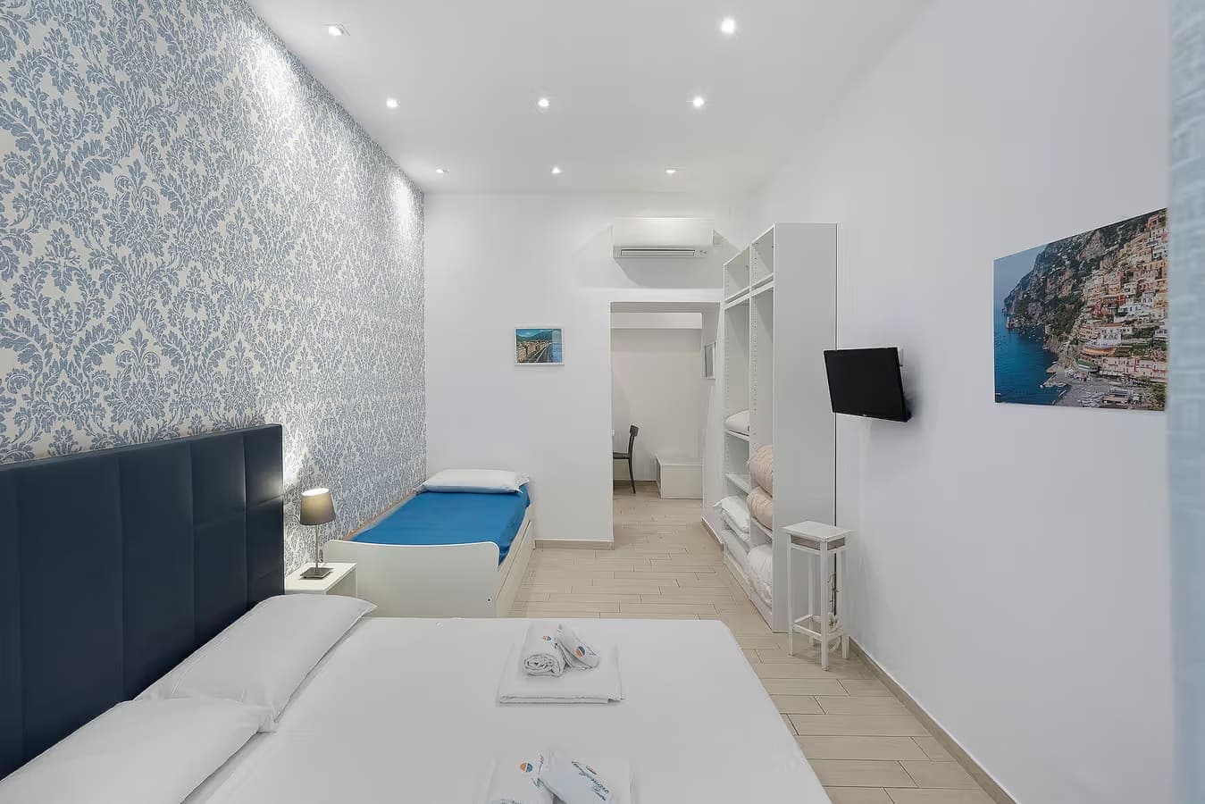 Lungomare Rooms — Luciano Suite