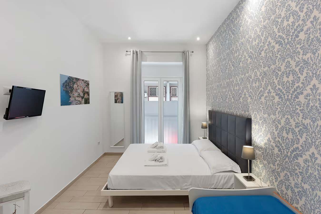 Photo of Seafront Rooms - Luciano Suite - Castellammare di Stabia, Campania, Italia, photo 15