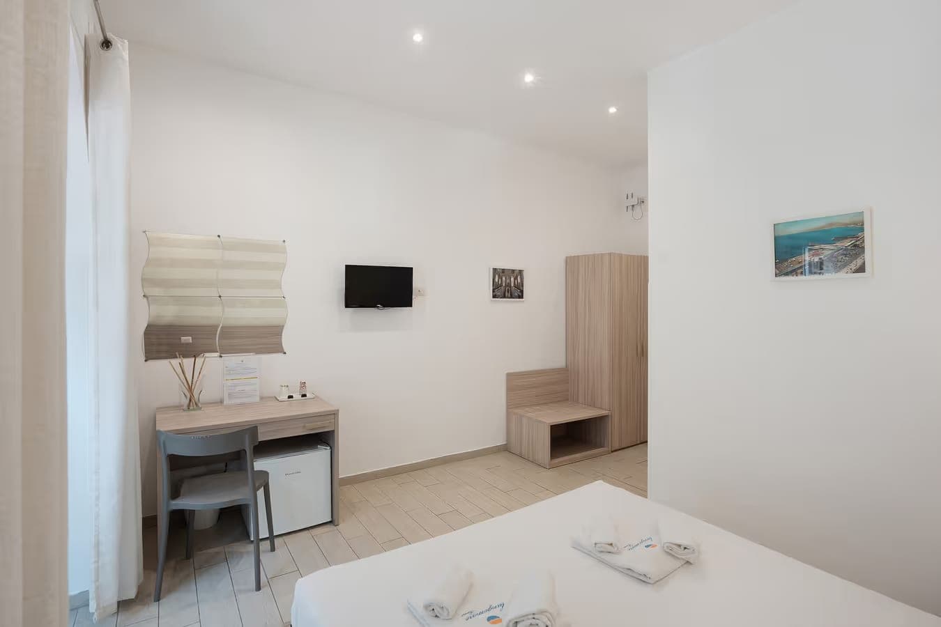 Lungomare Rooms — Camera Monica