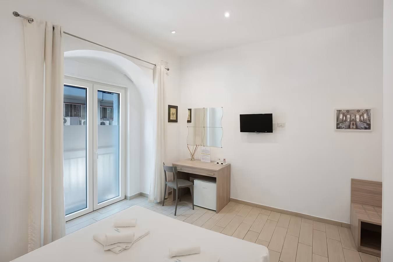 Photo of Lungomare Rooms — Camera Monica - Castellammare di Stabia, Campania, Italia, photo 9