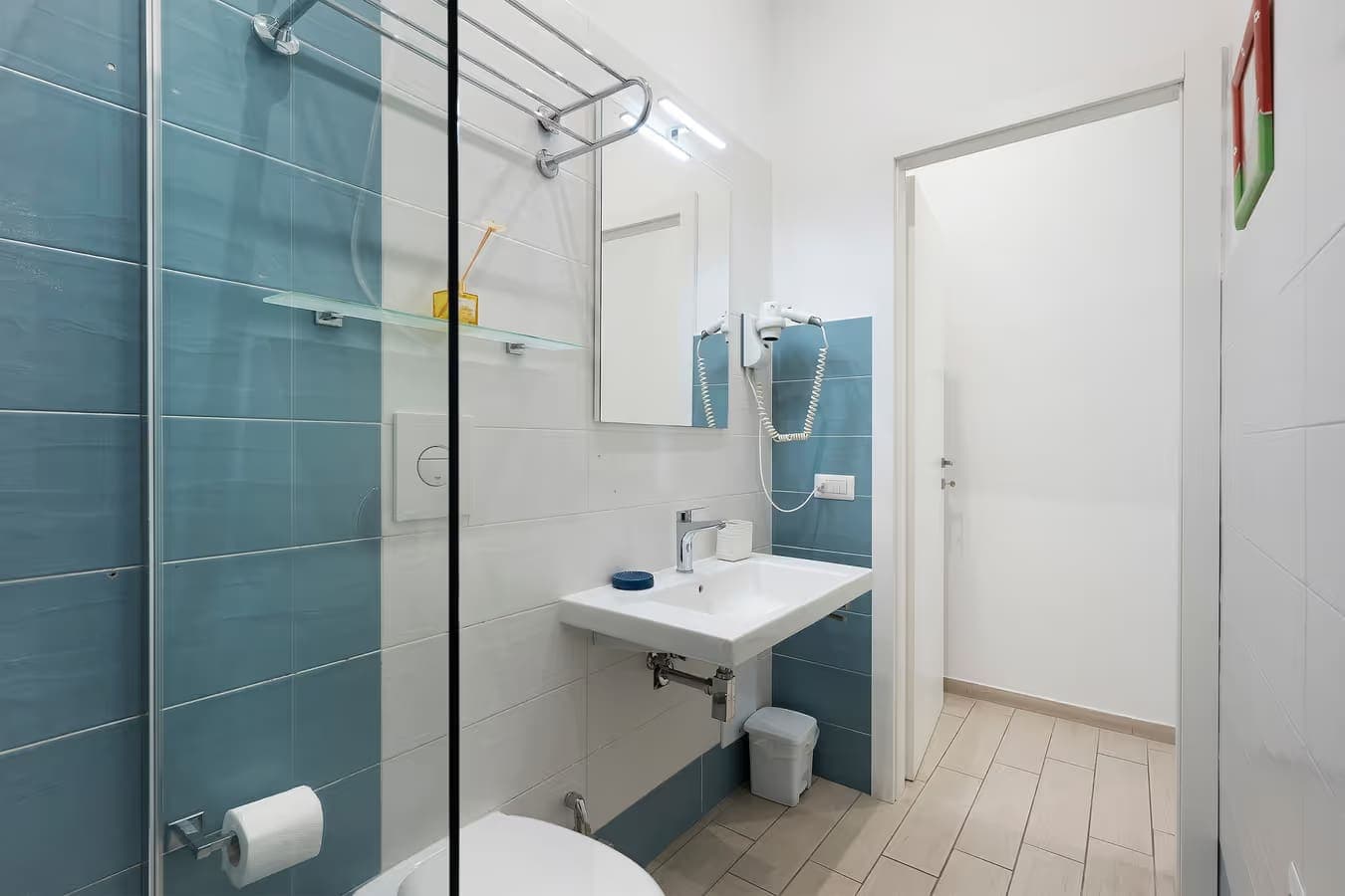 Photo of Seafront Rooms - Beatrice Room - Castellammare di Stabia, Campania, Italia, photo 5