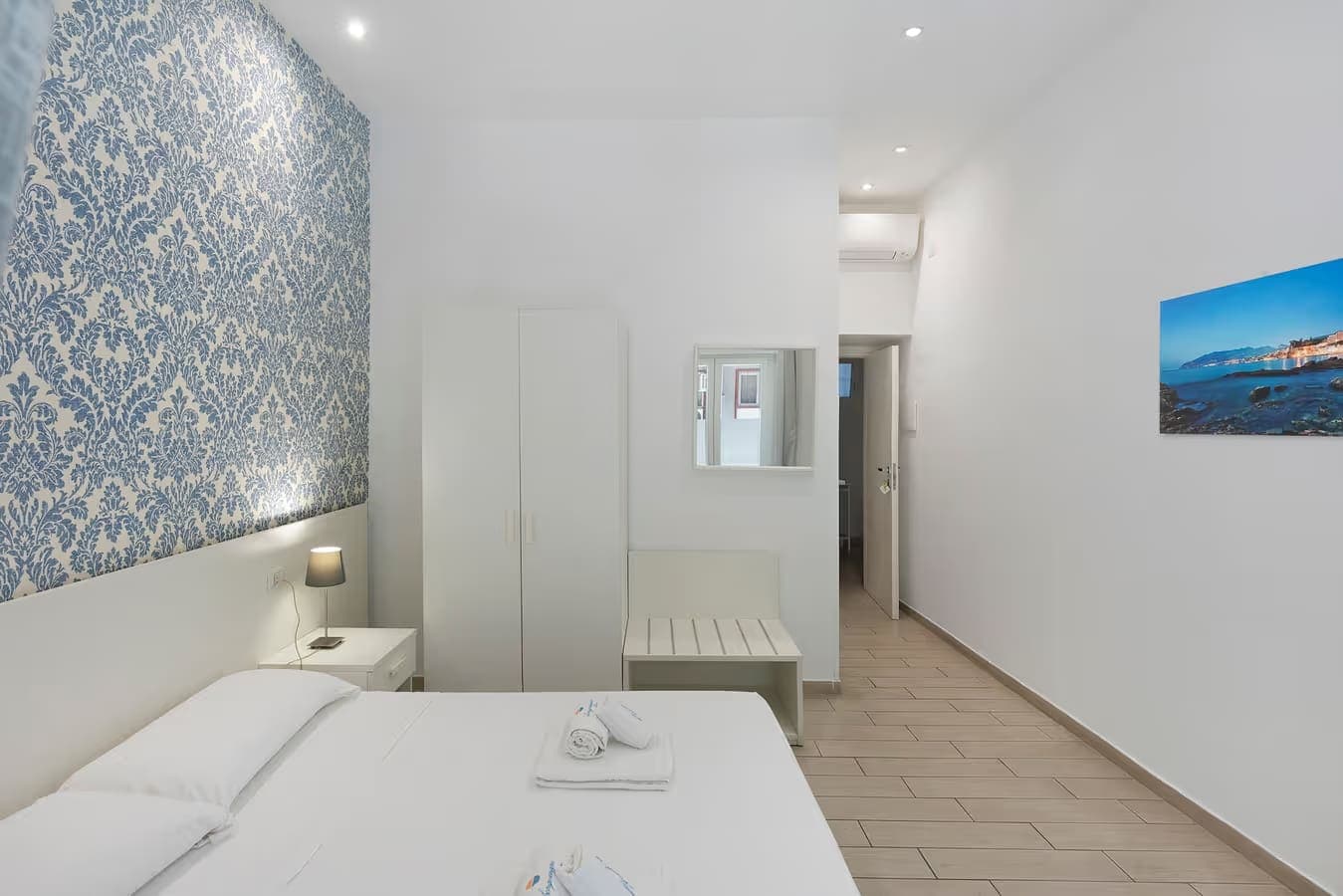 Photo of Chambres Lungomare - Chambre Beatrice - Castellammare di Stabia, Campania, Italia, photo 7