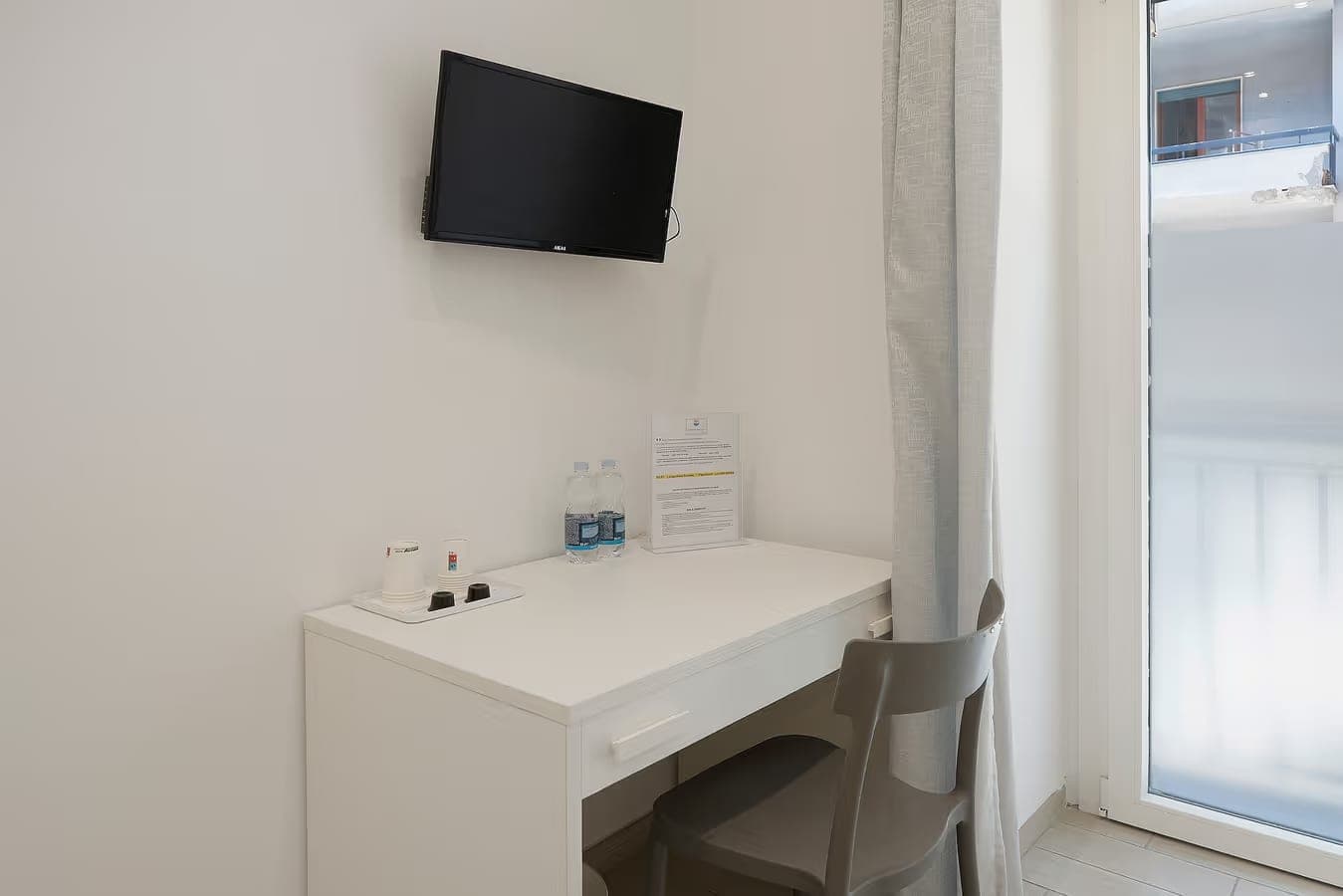 Photo of Chambres Lungomare - Chambre Beatrice - Castellammare di Stabia, Campania, Italia, photo 9