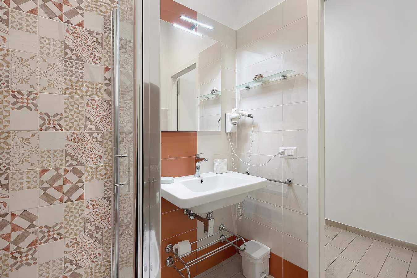 Lungomare Rooms — Stanza Lavinia