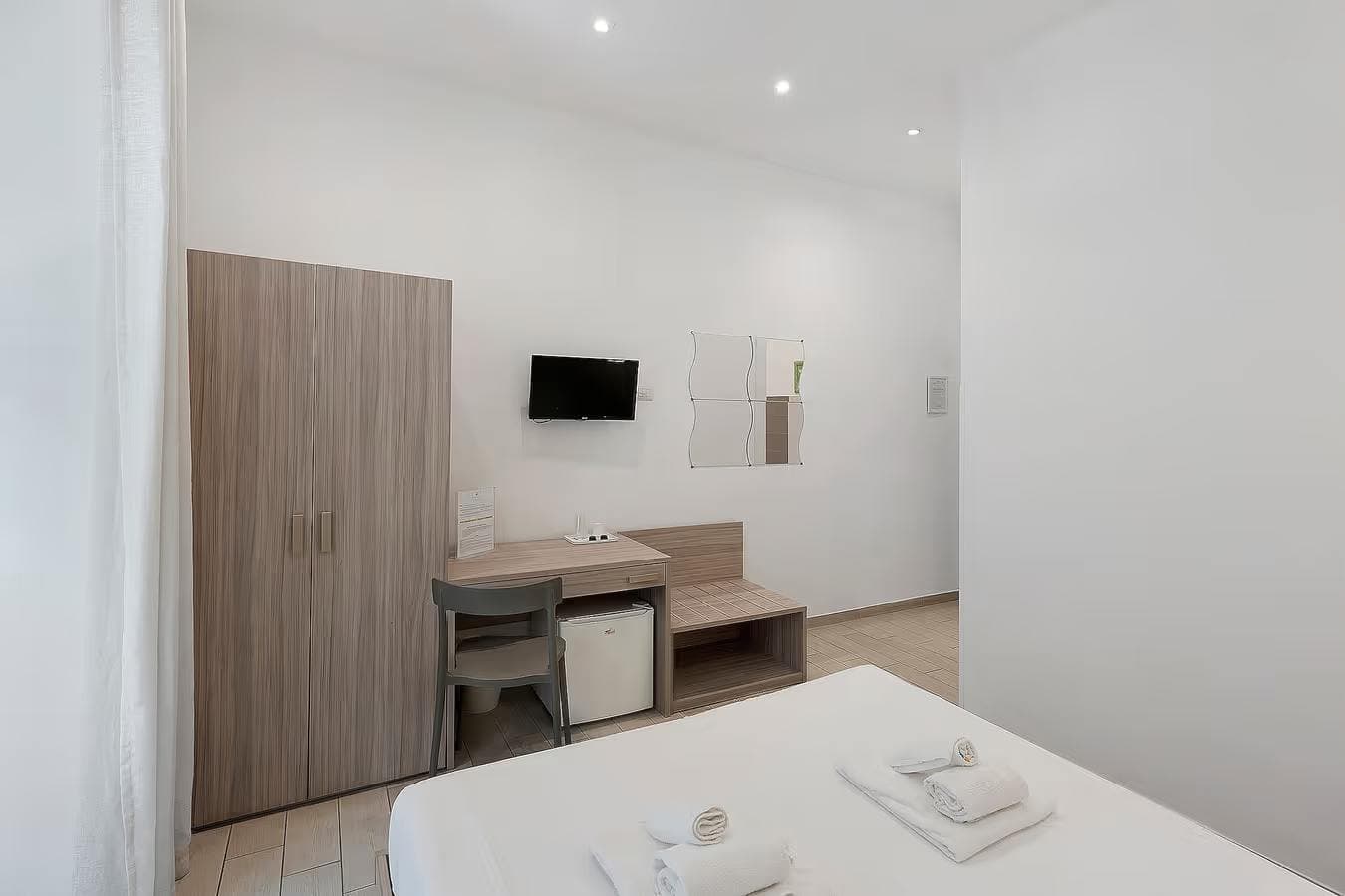 Photo of Seafront Rooms - Room Lavinia - Castellammare di Stabia, Campania, Italia, photo 2